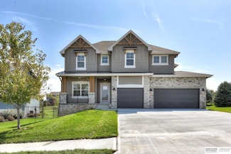 18827 Riviera Dr, Omaha, NE 68136