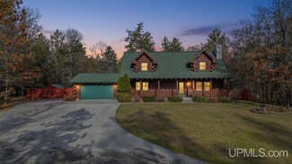 8228 23rd Ln, Rapid River, MI 49878