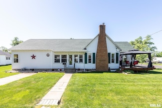 113 W Essex St, Glasford, IL 61533