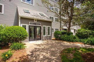 255 North Rd Unit 215, Chelmsford, MA 01824