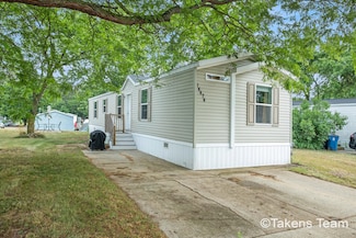 14474 Winding Creek Ln, West Olive, MI 49460