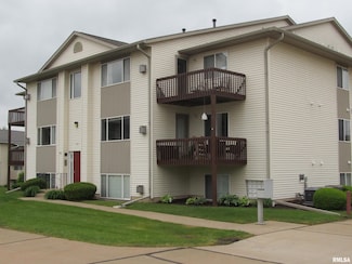 4186 Fairview Dr Unit 5, Bettendorf, IA 52722