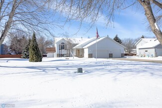 914 Sommerset Blvd, West Fargo, ND 58078