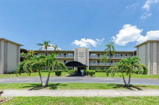 1000 49th St N Unit 211, Saint Petersburg, FL 33710