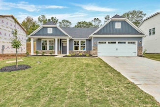 152 Hunter Ridge Dr, Boiling Springs, SC 29316