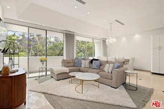 2220 Avenue of The Stars Unit 204, Los Angeles, CA 90067