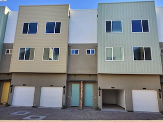 955 Edy Ln, Oakland, CA 94607