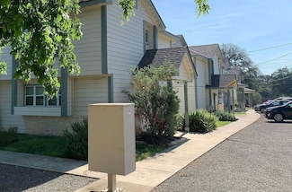900 Pecan St Unit 101, Blanco, TX 78606