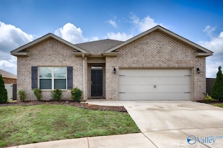 7009 Lost Creek Dr NW, Huntsville, AL 35806