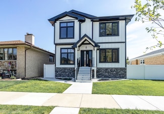 7735 W Catalpa Ave, Chicago, IL 60656