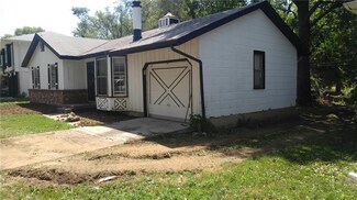 11608 Sycamore Dr, Kansas City, MO 64134