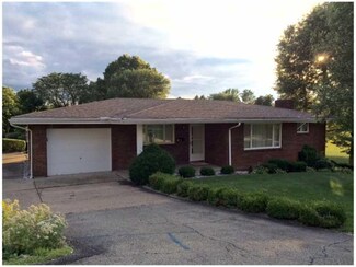 4 Center Dr, Monessen, PA 15062