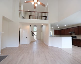 12802 Flat Creek Dr, Pearland, TX 77584