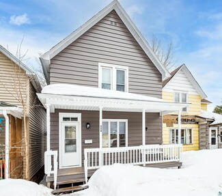 324 E 8th St, Duluth, MN 55805