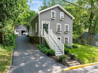 8 Kellogg St, Clinton, NY 13323