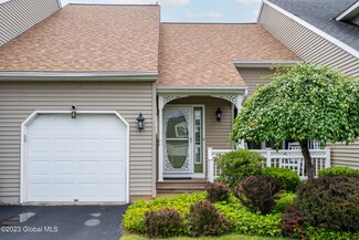 46 Raylinsky Ln Unit B, Mechanicville, NY 12118