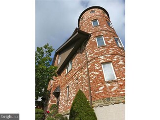 8 Rex Ave Unit 10, Philadelphia, PA 19118