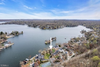 636 Lakeside Ave, Andover, NJ 07821