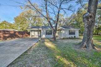 120 Orchard Ln, Conroe, TX 77301