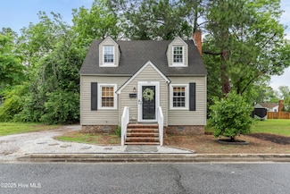 102 E 9th St, Washington, NC 27889