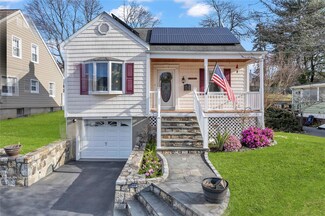 1009 Mckinley St, Peekskill, NY 10566