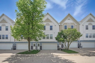 1282 SE Village View Ln, Ankeny, IA 50021