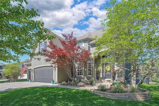 15526 Shawnee Dr, Overland Park, KS 66223