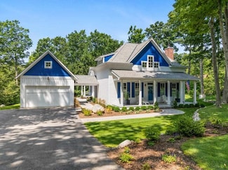3930 Topside Dr, Harbor Springs, MI 49740