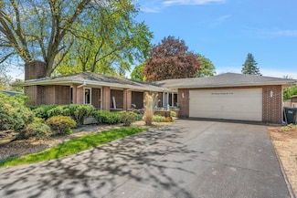 17206 Wentworth Ave, Lansing, IL 60438