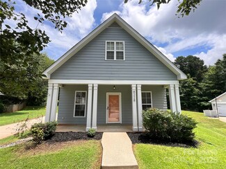 8228 Ballymore Ct, Huntersville, NC 28078