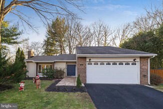 127 Victoria Place, Sterling, VA 20164
