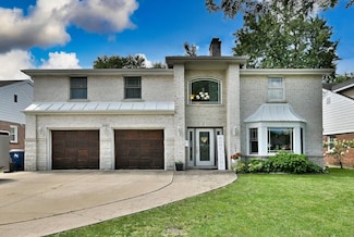 446 S Stratford Ave, Elmhurst, IL 60126