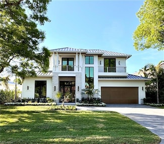 777 Broad Ct S, Naples, FL 34102