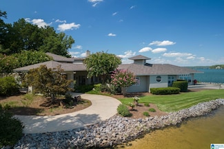 1020 Wake Robin, Eclectic, AL 36024