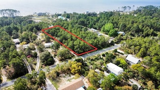 2098 Lighthouse Rd, Carrabelle, FL 32322