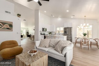 325 N Redrock St, Gilbert, AZ 85234