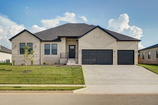 1744 E Cobblestone Dr, Ozark, MO 65721