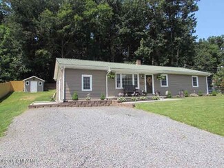 330 Fox Fire Rd, Max Meadows, VA 24360