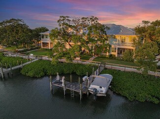 621 Inlet Waters Cir, Jupiter, FL 33477