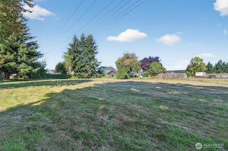 310 Lexington Ave, Lexington, WA 98626