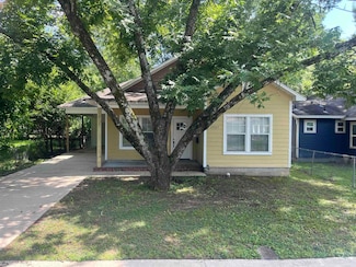 1937 Weems St, Conway, AR 72034