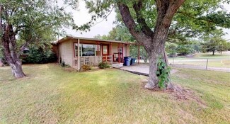 401 E Wynnewood Ave, Sulphur, OK 73086