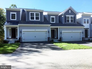 528 Arrowgrass Ln, New Castle, DE 19720