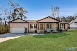 233 Carlin St, Albertville, AL 35951