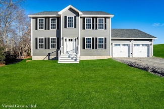 97 Fairview Dr, Pittsfield, NH 03263