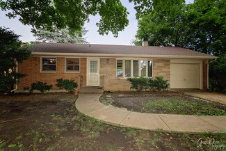 3208 Vista Terrace, McHenry, IL 60050