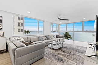 301 Lake Shore Dr Unit 401, West Palm Beach, FL 33403
