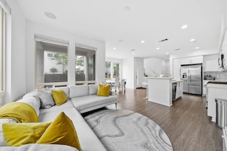 2335 Aperture Cir, San Diego, CA 92108