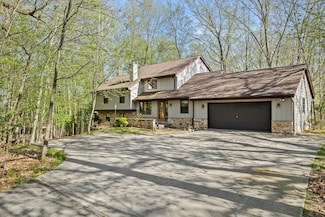 5287 Pleasant Hill Rd, Hartford, WI 53027