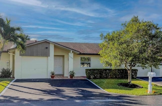 5240 Copperleaf Cir, Delray Beach, FL 33484